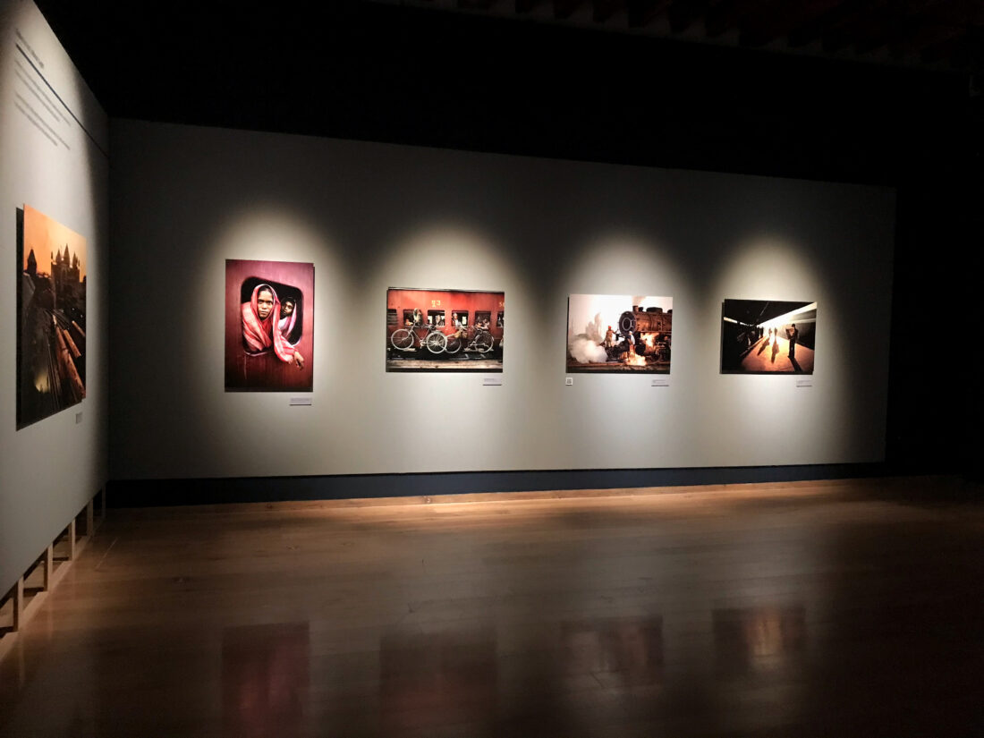 Icons-Steve McCurry gran exposición en el Museo Franz Mayer / Foto: Alejandro Carballo 2023