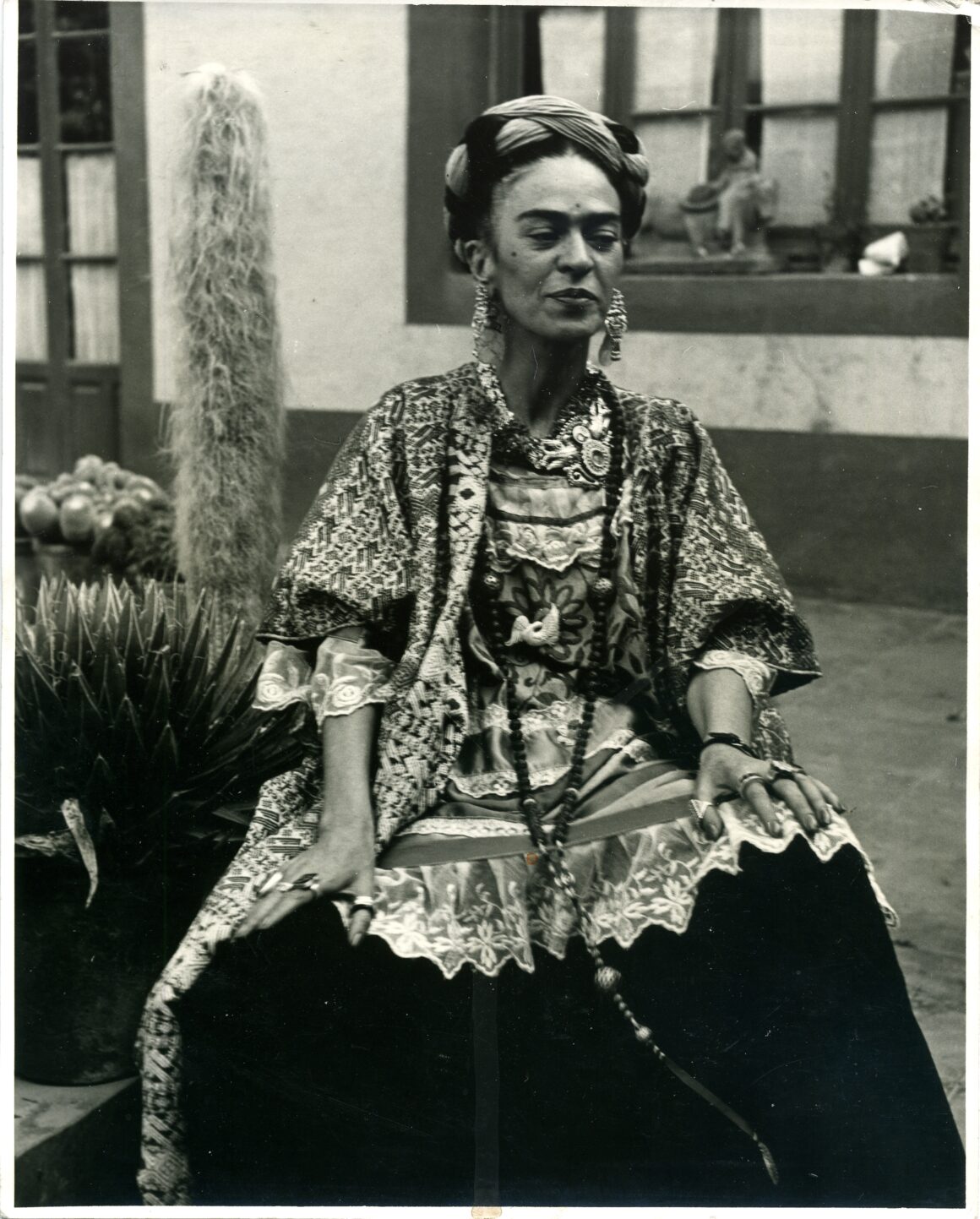 Retrato de Frida Exposición Museo de Mujeres en la Casa Azul en el Museo Frida Kahlo en Coyoacán