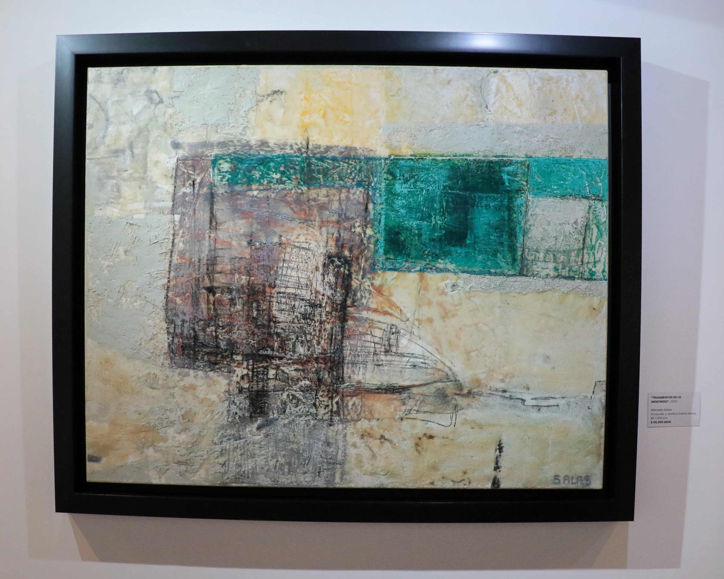 Fragmentos de lo indefinido (2023), obra de Marisela Salas realizada en encausto y acrílico sobre lienzo, exhibida en Galería Covarrubias de Ciudad de México.
