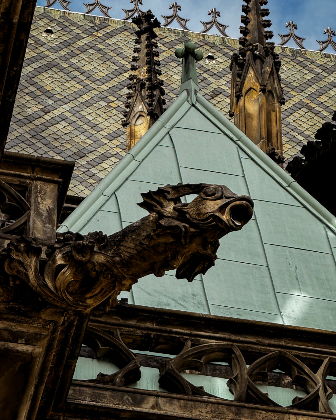 Gárgola de aspecto alquímico en la Catedral de San Vito en Praga