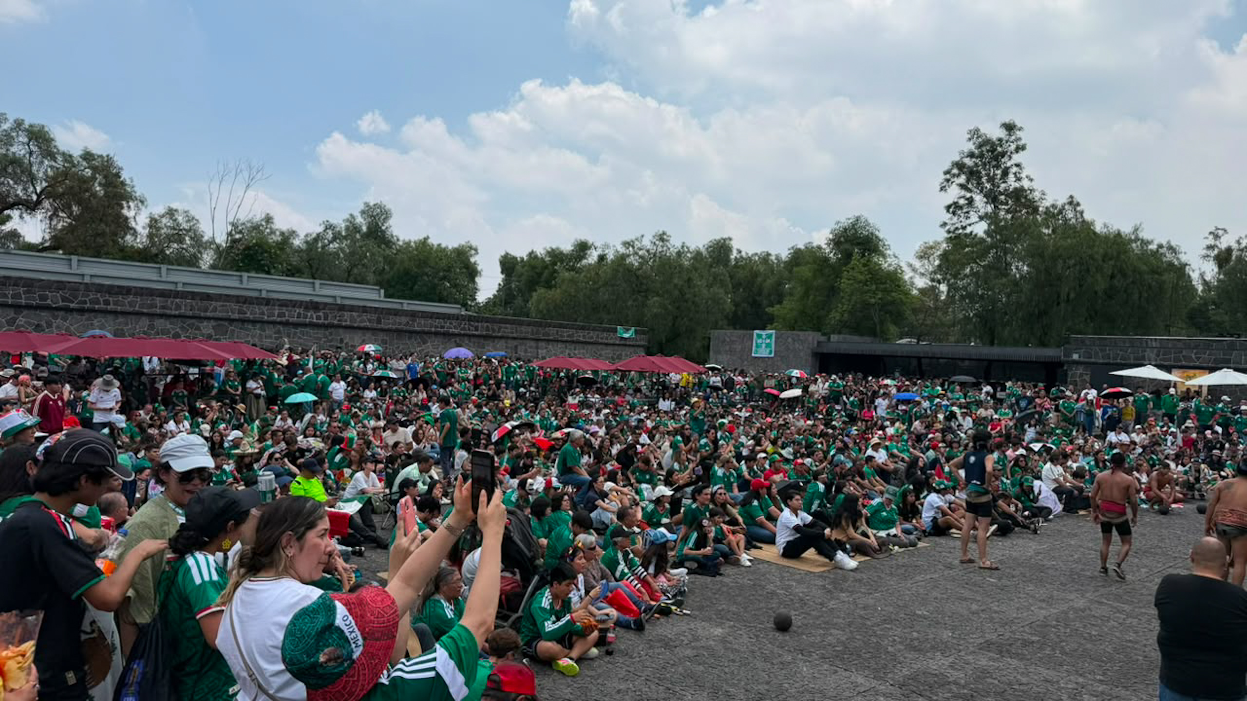 Público reunido en la explanada del Museo Diego Rivera Anahuacalli durante Anahuacalli Mundialista 2026