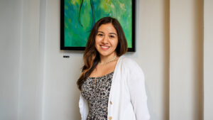 Mónica Acedo, artista mexicana, en Galería EXU durante Little México