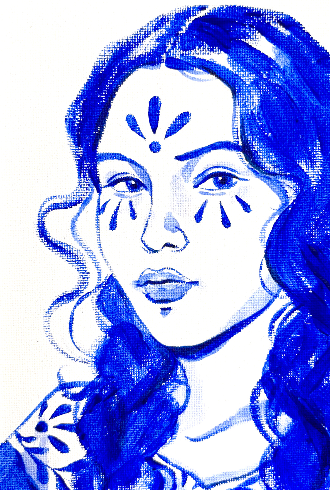 Mis marcas de Mónica Acedo, retrato femenino en azul de 2026