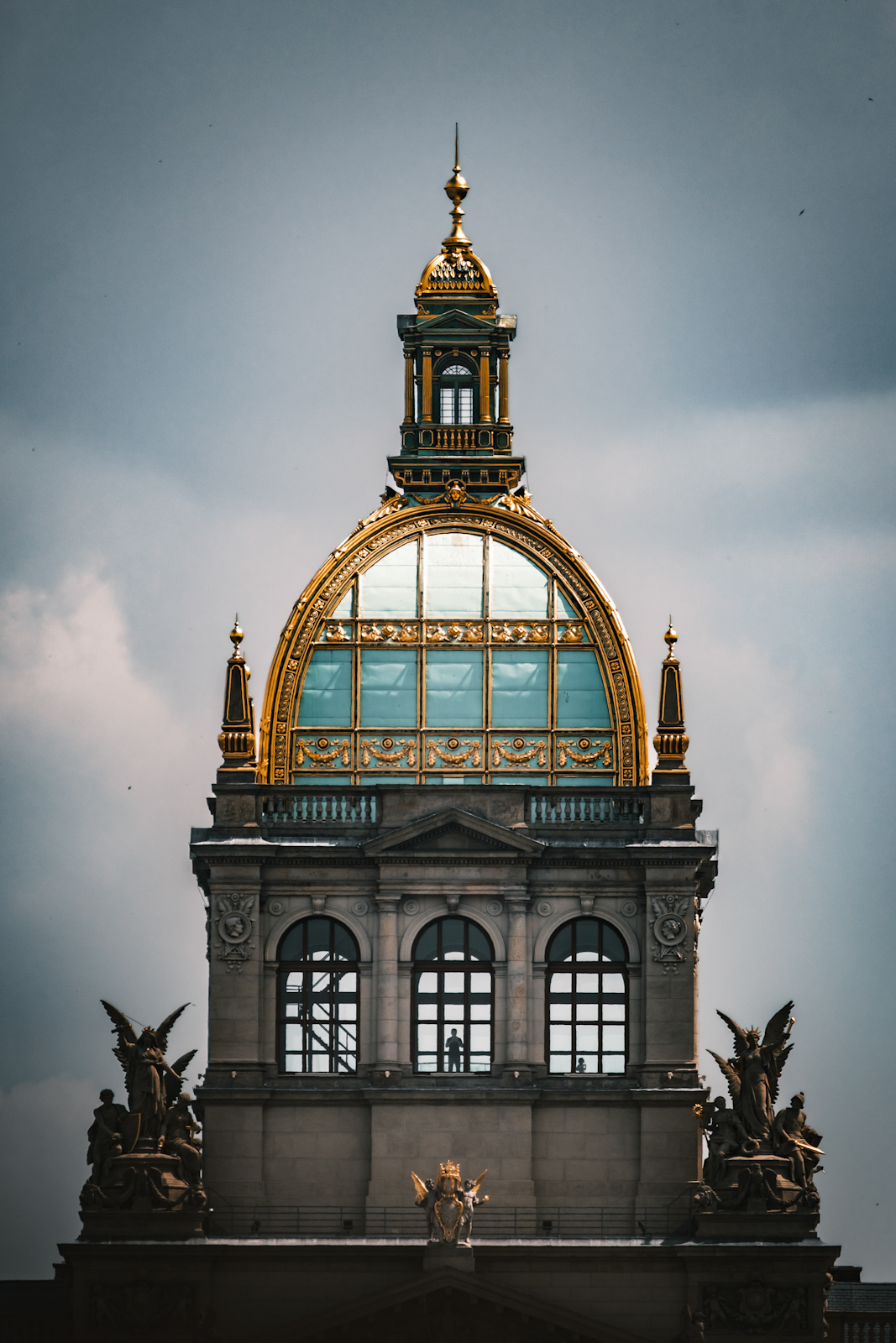 Cúpula y fachada neorrenacentista del Museo Nacional de Praga