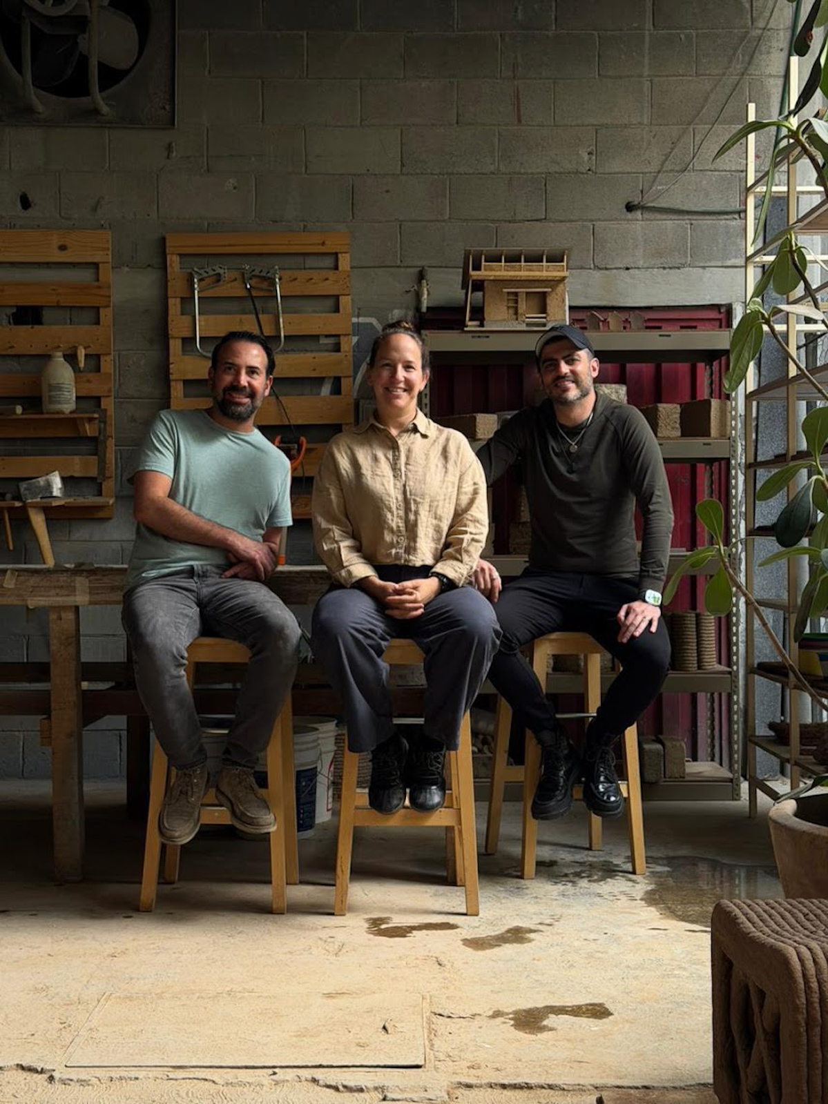 Alan Cohen, Karina Schwartzman y Diego Pontones, socios de SEED Collective